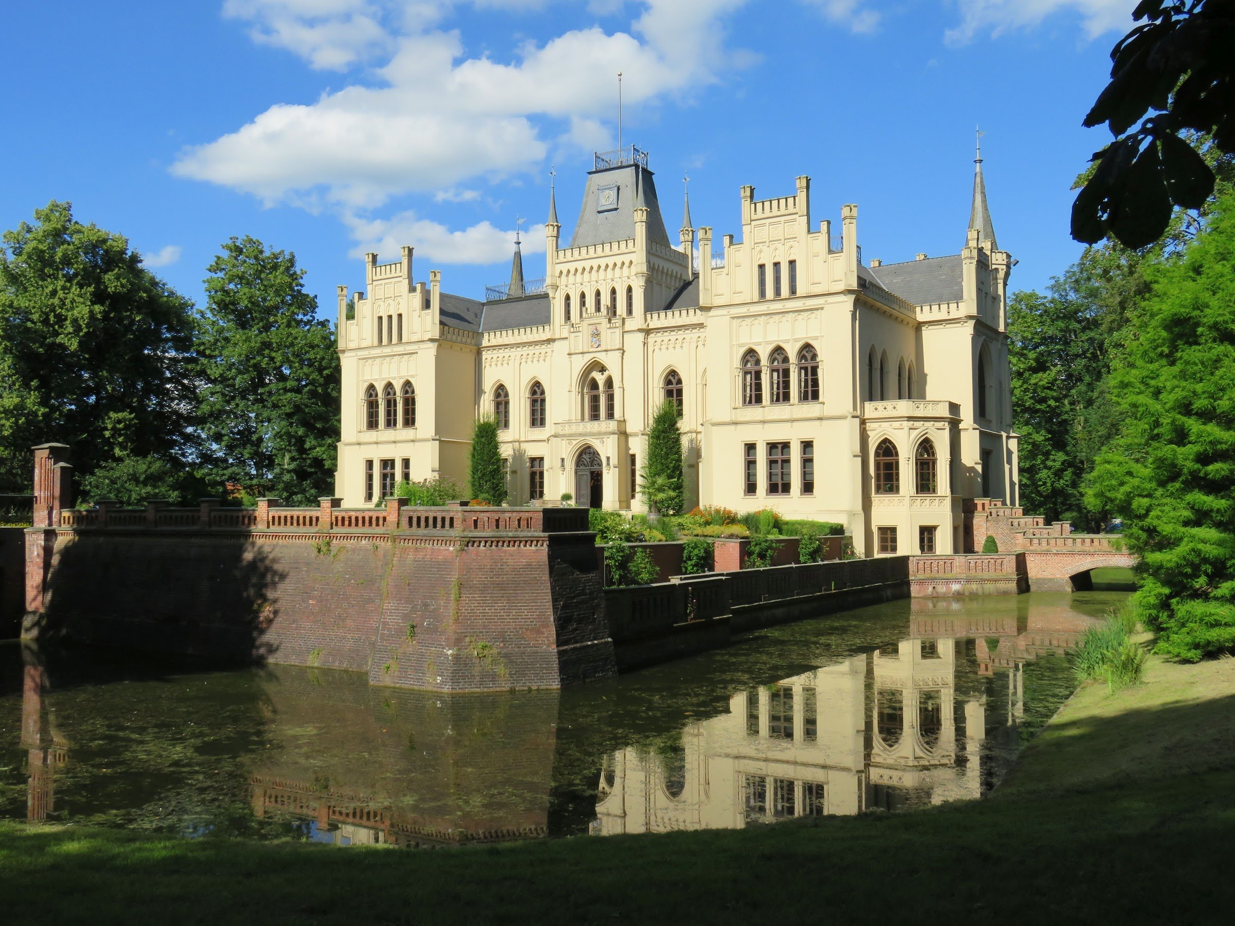 Schloss Evenburg (Castle Evenburg) - Centre for Horticulture